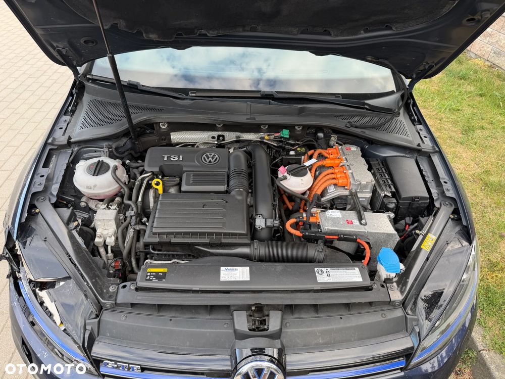 Volkswagen Golf - 38
