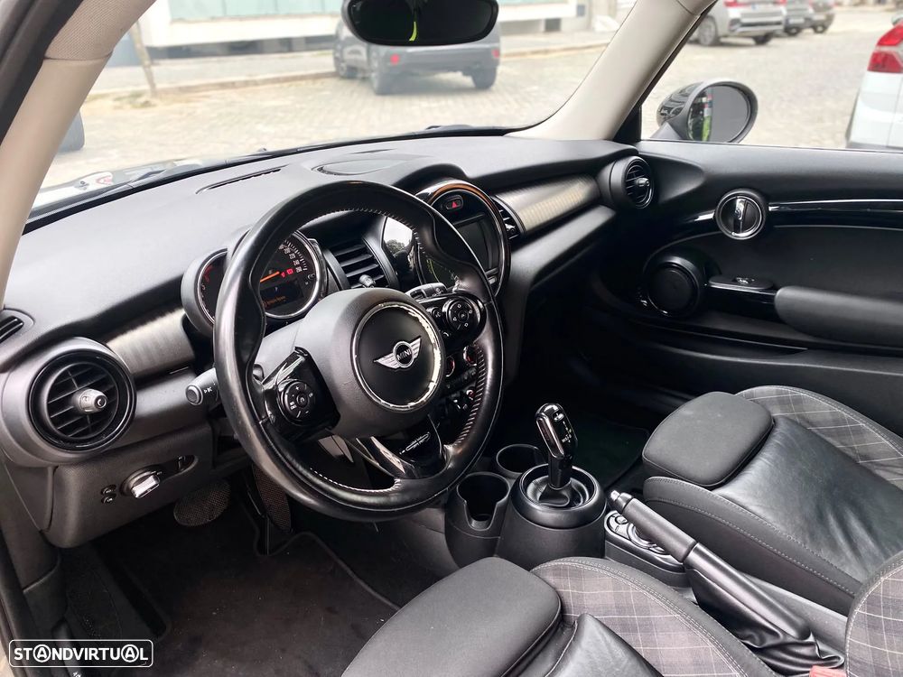 MINI 3 Portas Cooper D Auto - 13