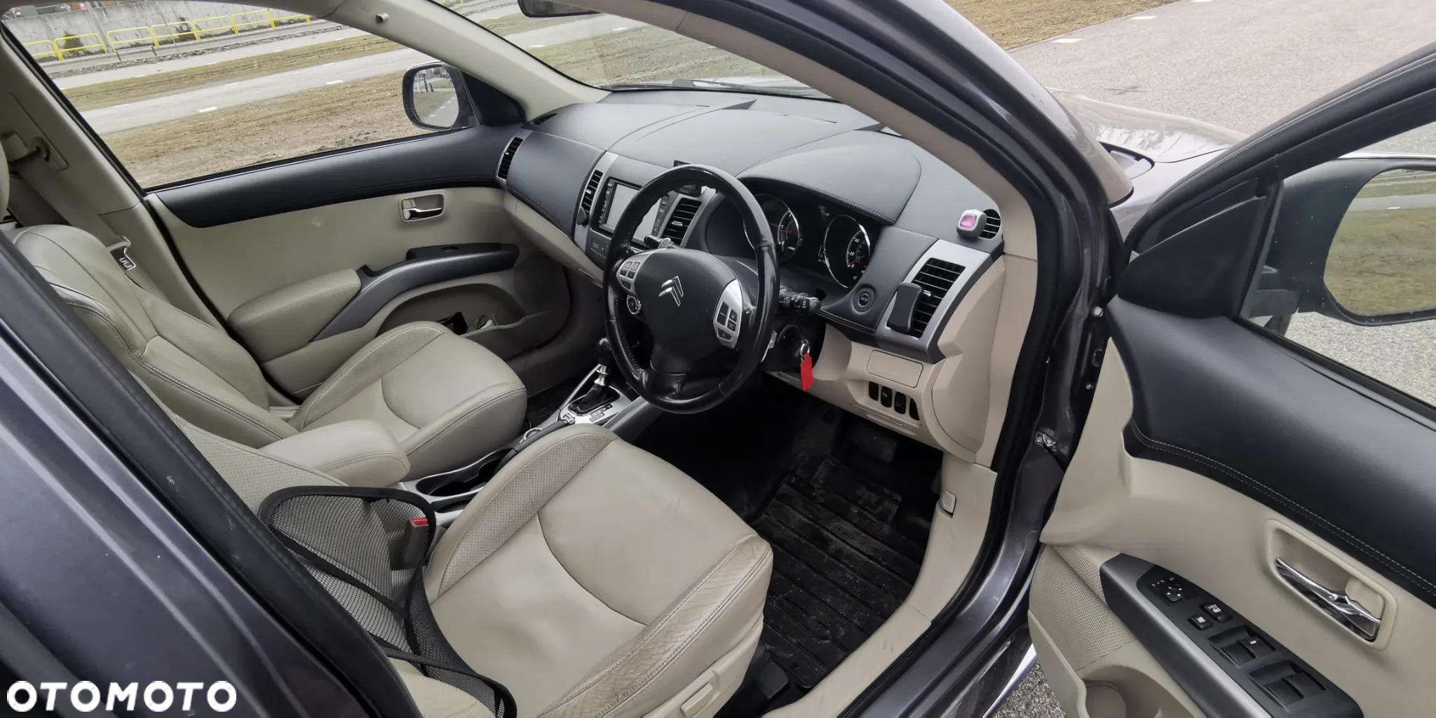 Citroën C-Crosser 2.2 HDi Exclusive DCS - 13
