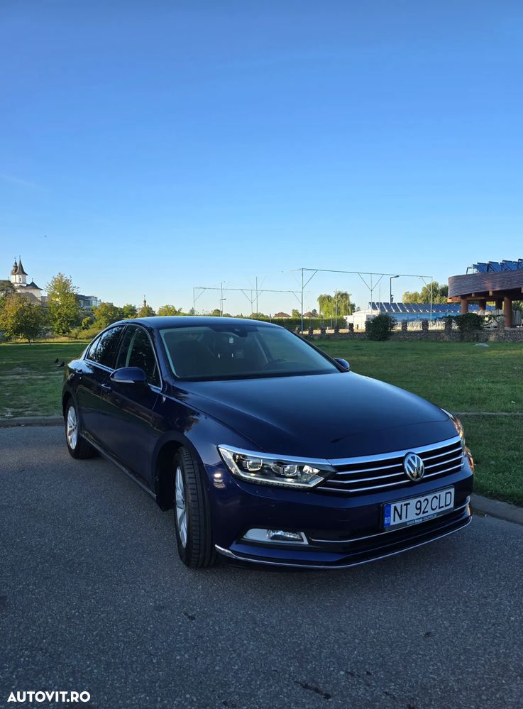 Volkswagen Passat 2.0 TDI DSG Highline - 1