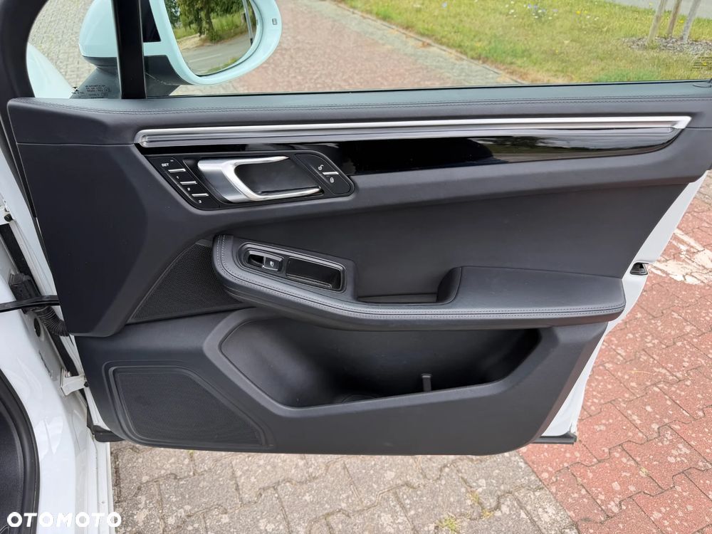 Porsche Macan - 39
