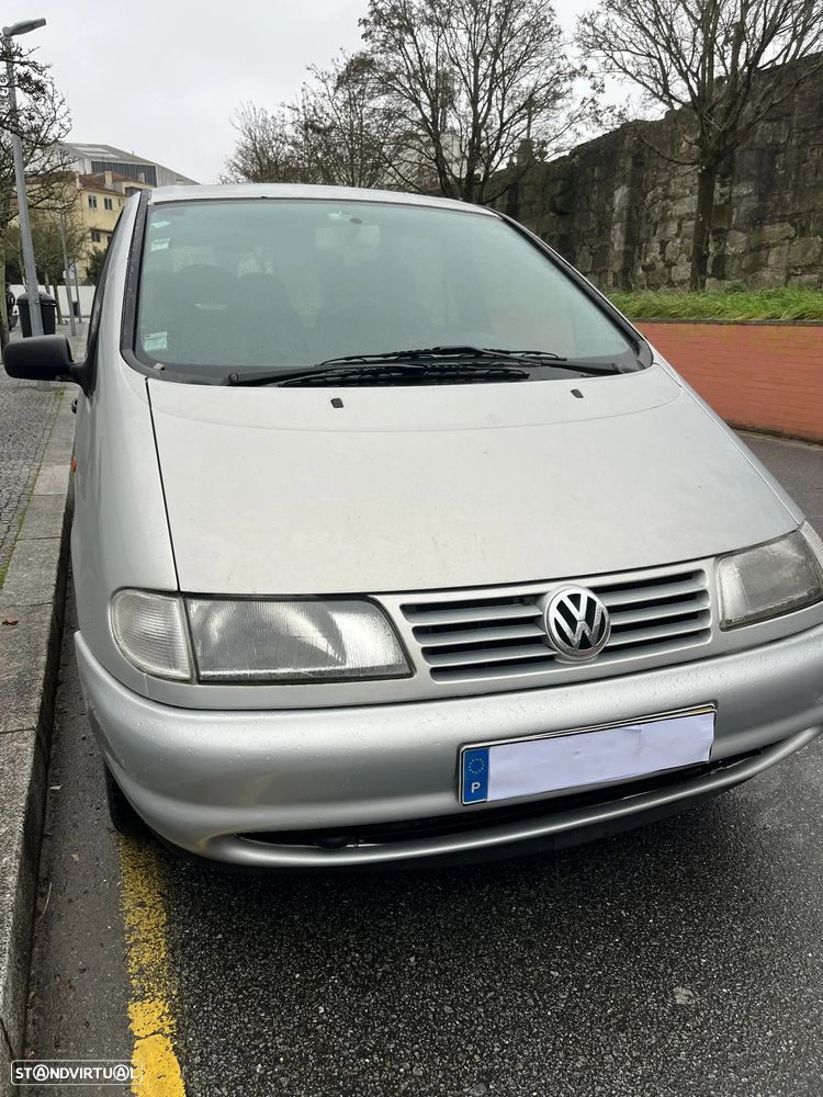 VW Sharan 1.9 TDi Confortline 7L - 2