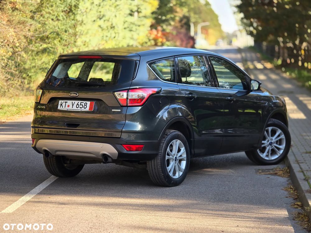 Ford Kuga 1.6 EcoBoost 2x4 Titanium - 4
