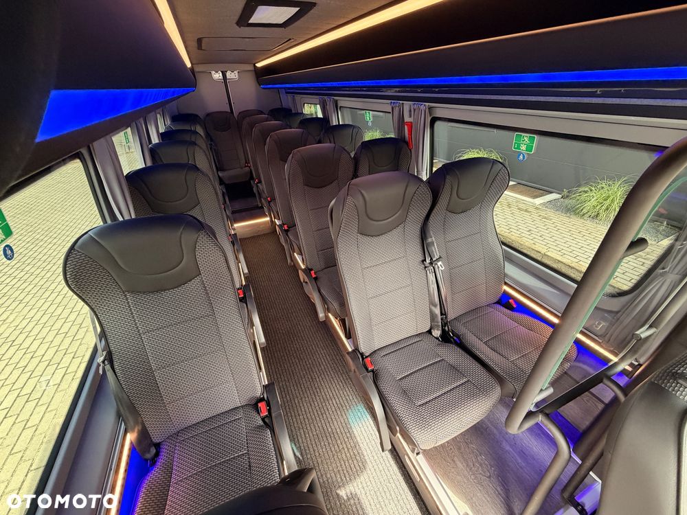 Mercedes-Benz Sprinter 519 - 16