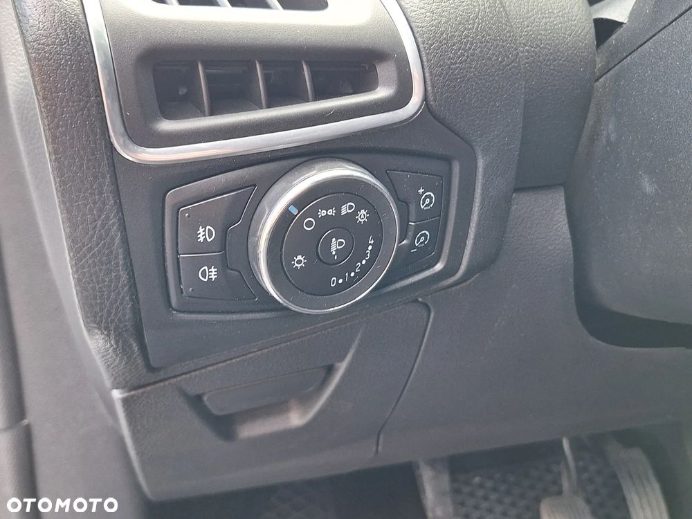 Ford Focus 1.6 EcoBoost Start-Stopp-System Titanium - 25