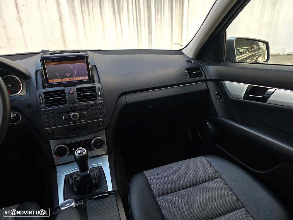 Mercedes-Benz C 220 CDi Avantgarde BlueEfficiency - 38