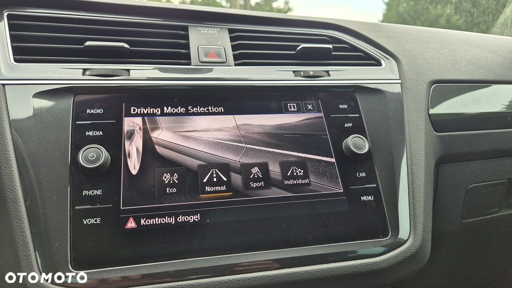 Volkswagen Tiguan 2.0 TDI SCR R-Line - 10