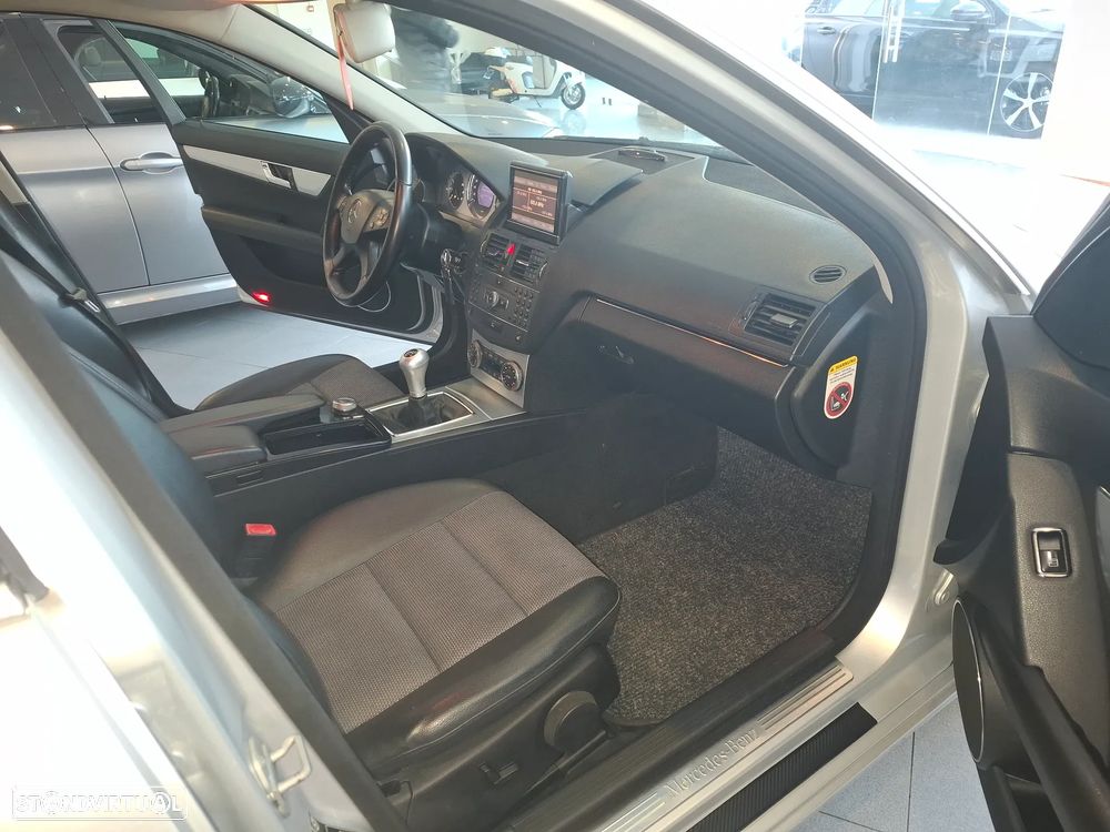 Mercedes-Benz C 220 CDi Avantgarde - 11