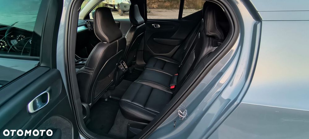 Volvo XC 40 T5 AWD Geartronic Momentum - 20