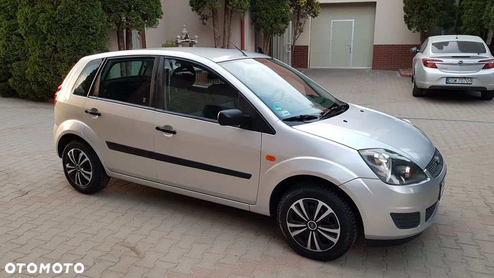 Ford Fiesta 1.25 Trend - 16