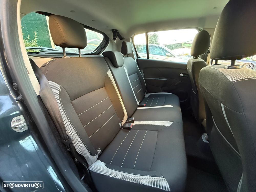 Dacia Sandero Stepway SCe 75 Essential - 18