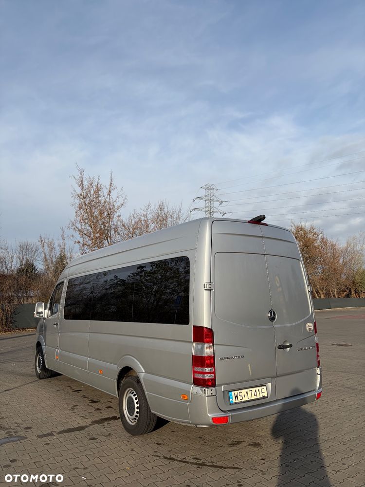 Mercedes-Benz Sprinter - 2