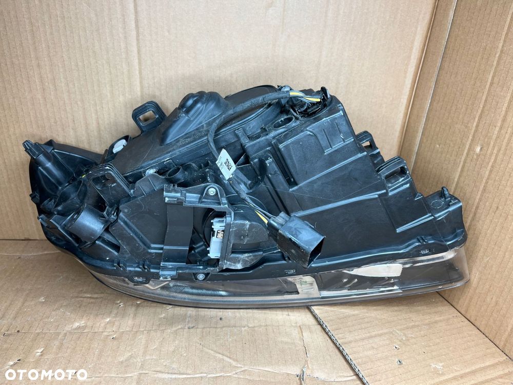 lampa lewa przednia volvo v60 s60 idealna - 8