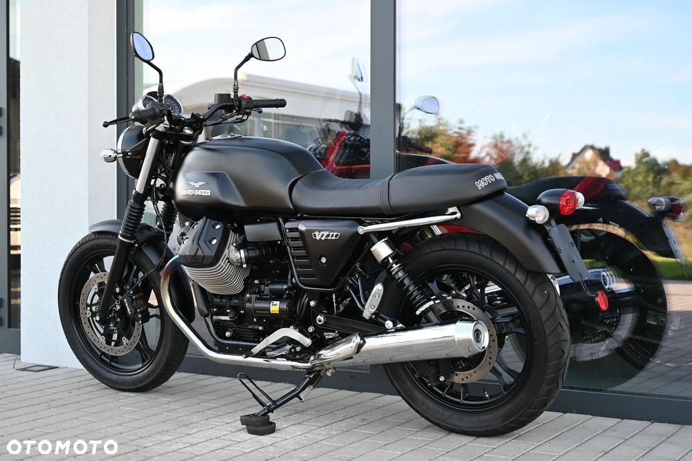 Moto Guzzi V7 - 40