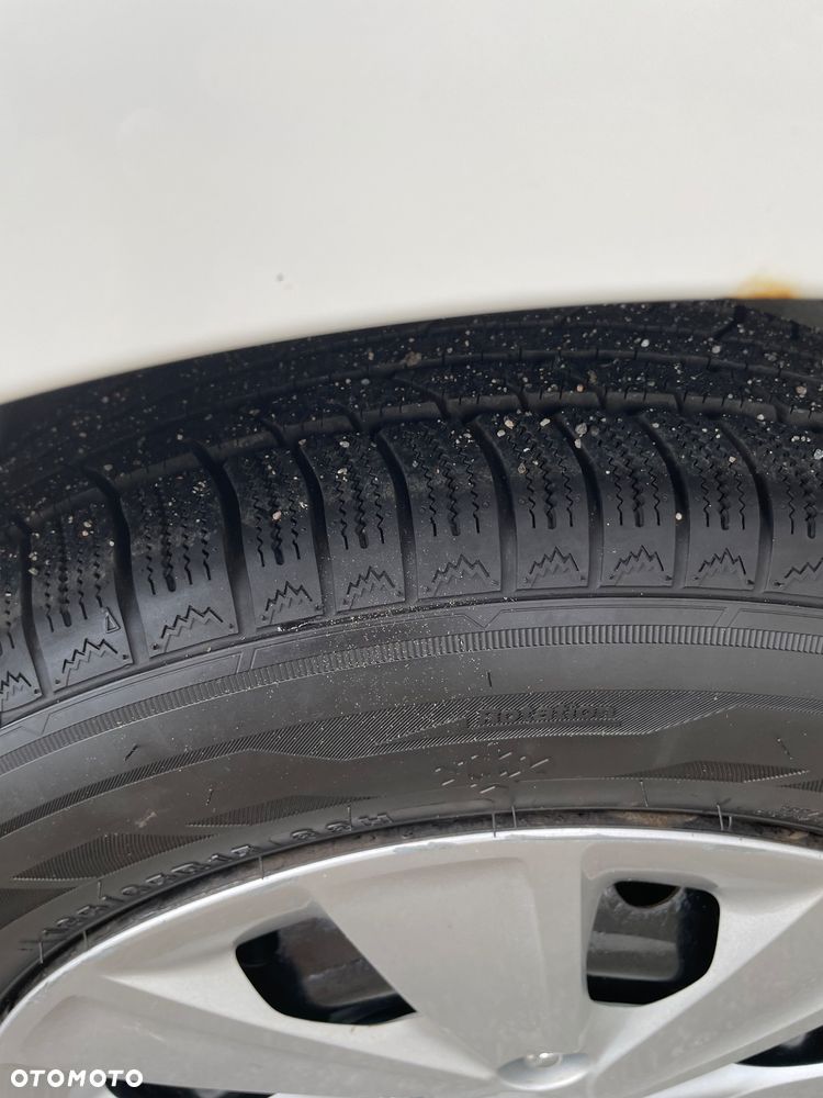 Kia Rio 1.2 Attract - 23