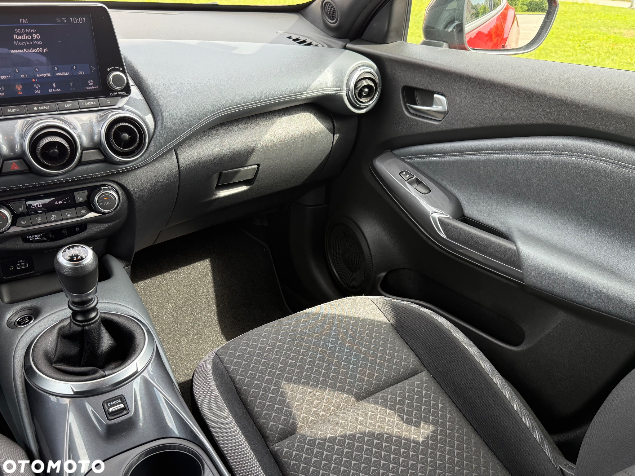 Nissan Juke 1.0 DIG-T N-Connecta - 23