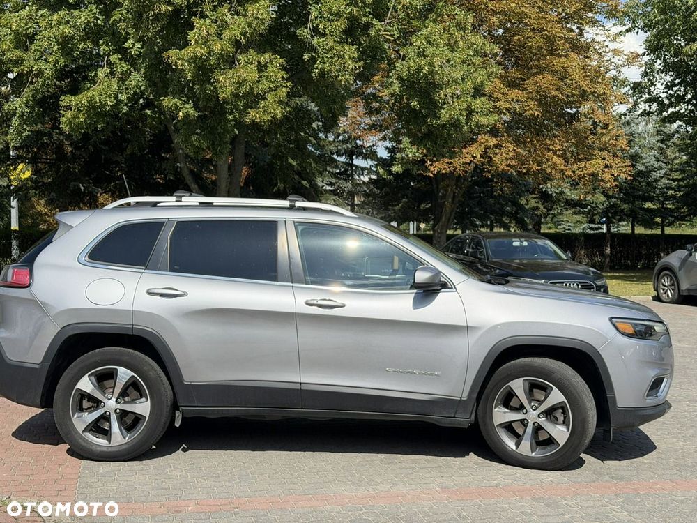 Jeep Cherokee - 5