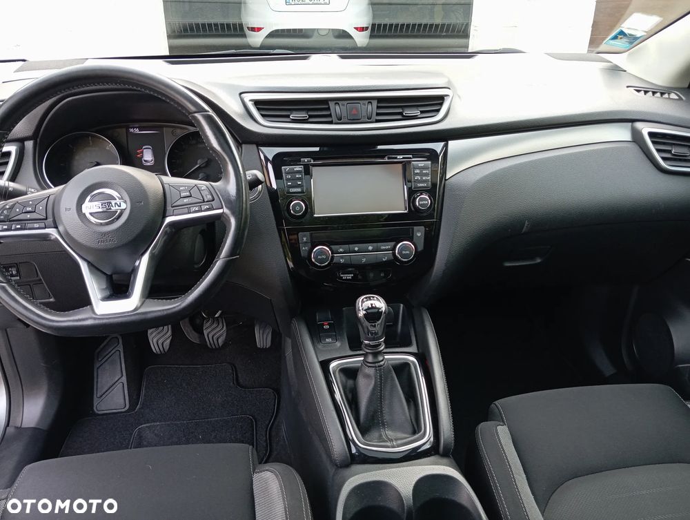 Nissan Qashqai 1.6 DCi N-Connecta - 10
