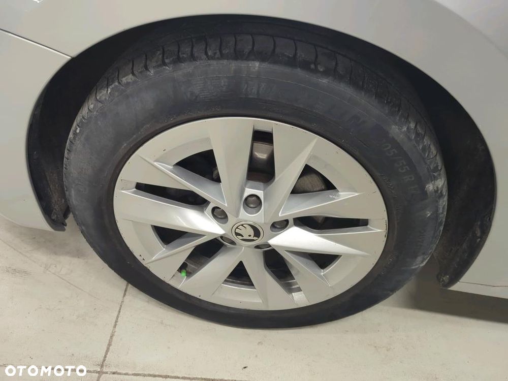 Skoda Octavia 1.5 TSI ACT Ambition - 5