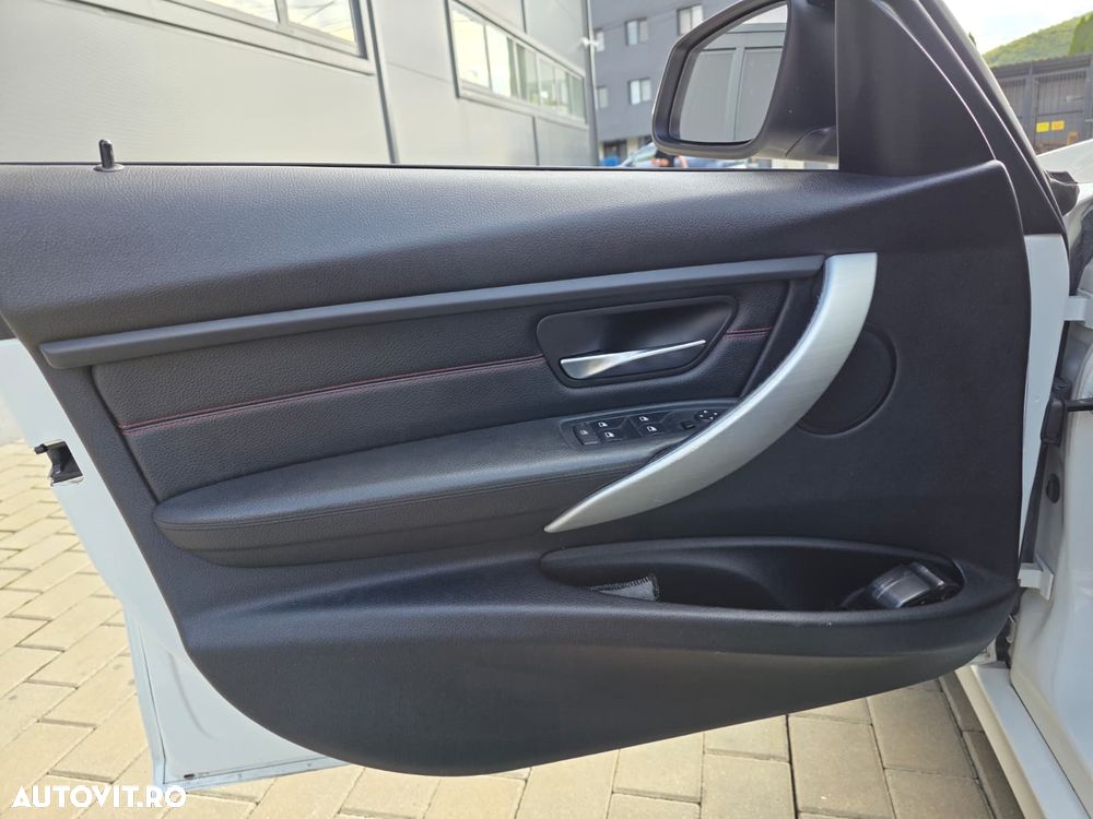 BMW Seria 3 320d xDrive Aut. Sport Line - 14