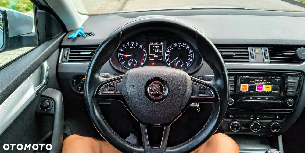 Skoda Octavia 2015 photo 2