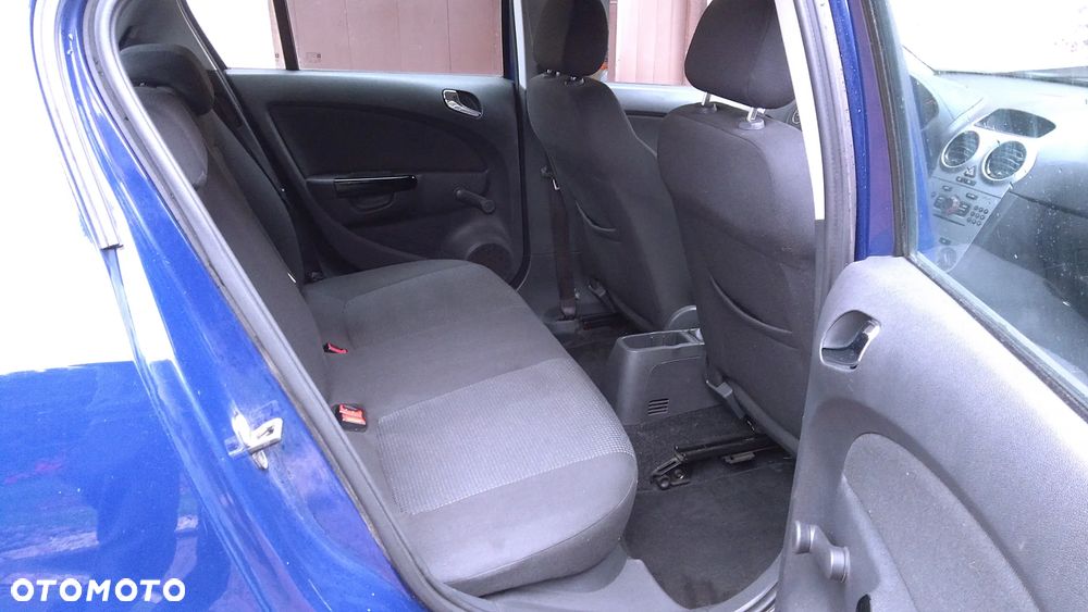 Opel Corsa 1.2 16V Enjoy - 11