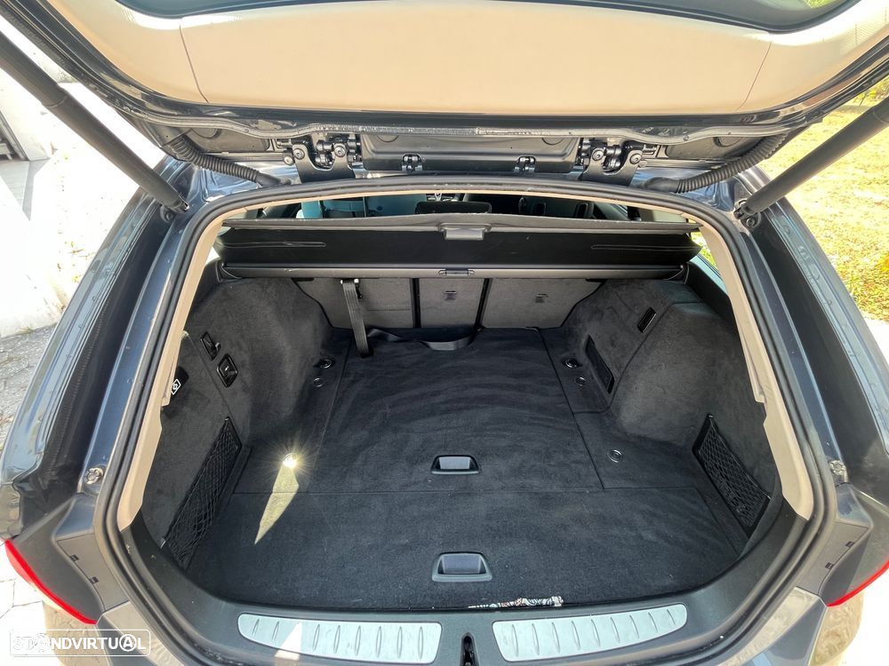 BMW 320 d Touring Auto Line Modern - 10