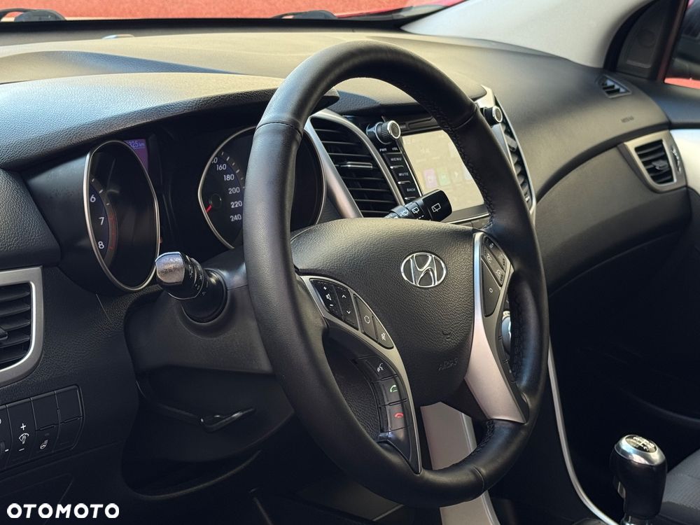 Hyundai i30 1.6 Premium - 11