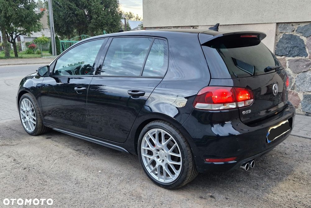 Volkswagen Golf 2.0 TDI DPF DSG GTD - 3