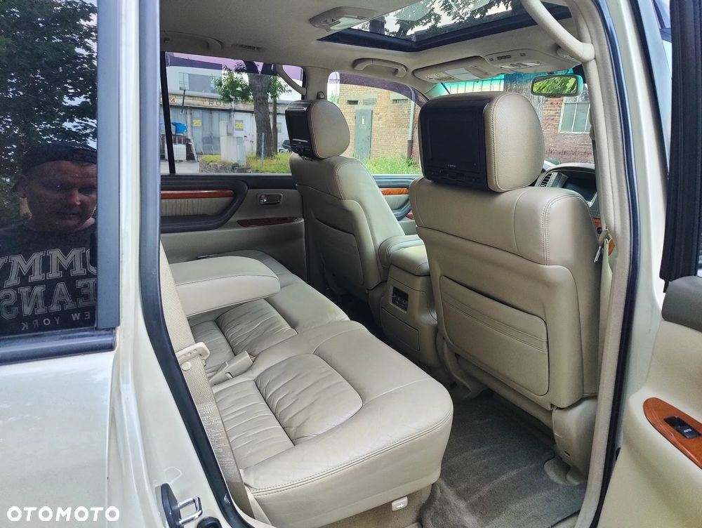 Lexus LX - 10