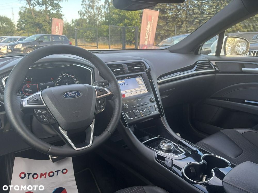 Ford Mondeo - 22