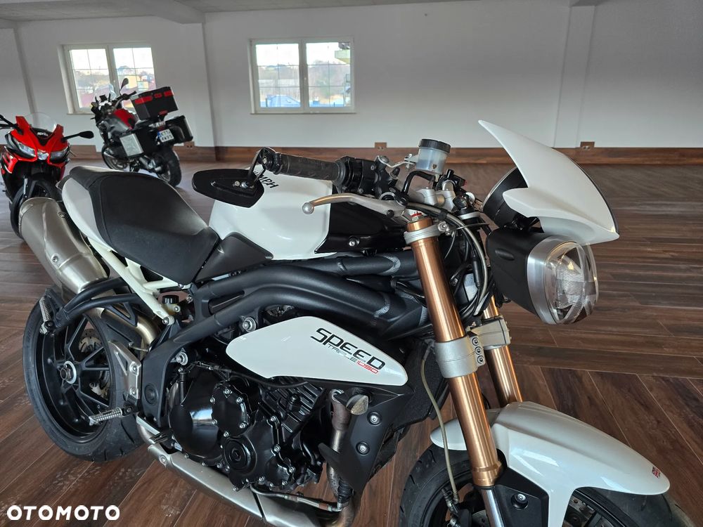 Triumph Speed Triple - 1