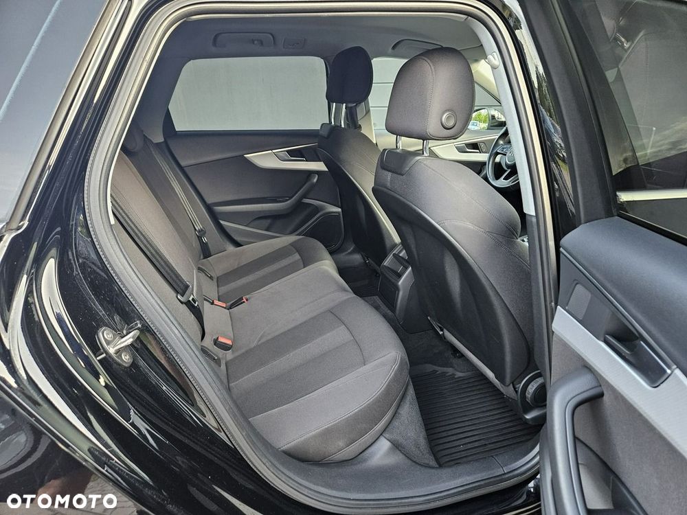 Audi A4 Avant 2.0 TDI ultra S tronic sport - 28