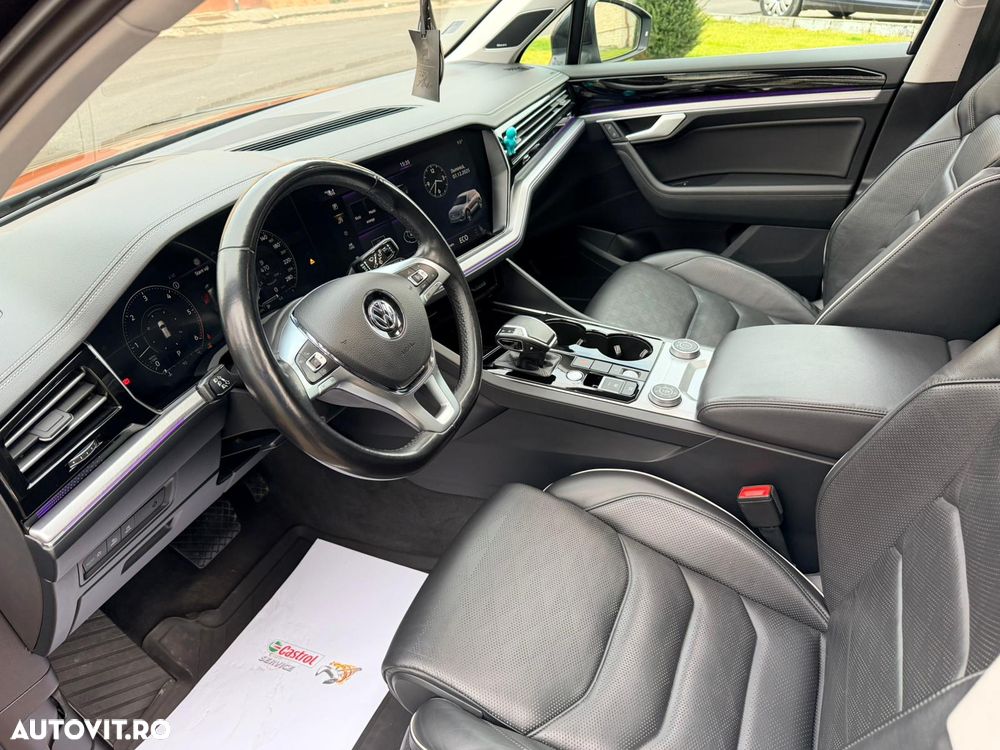 Volkswagen Touareg 3.0 V6 TDI 4Motion DPF Automatik Elegance - 6