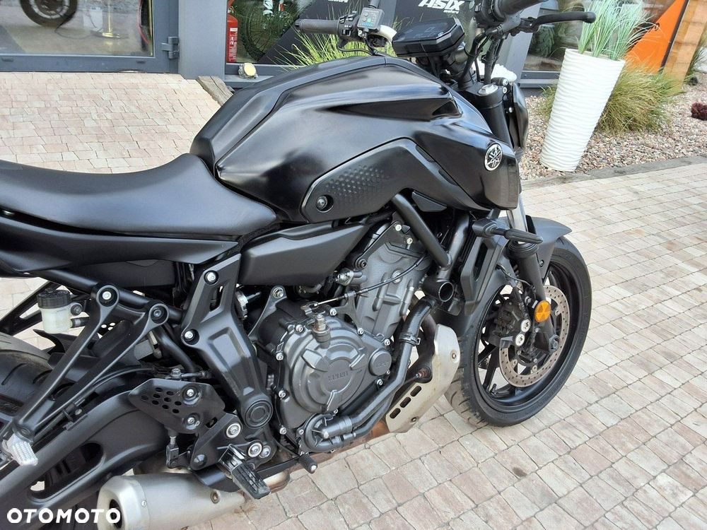 Yamaha MT - 2