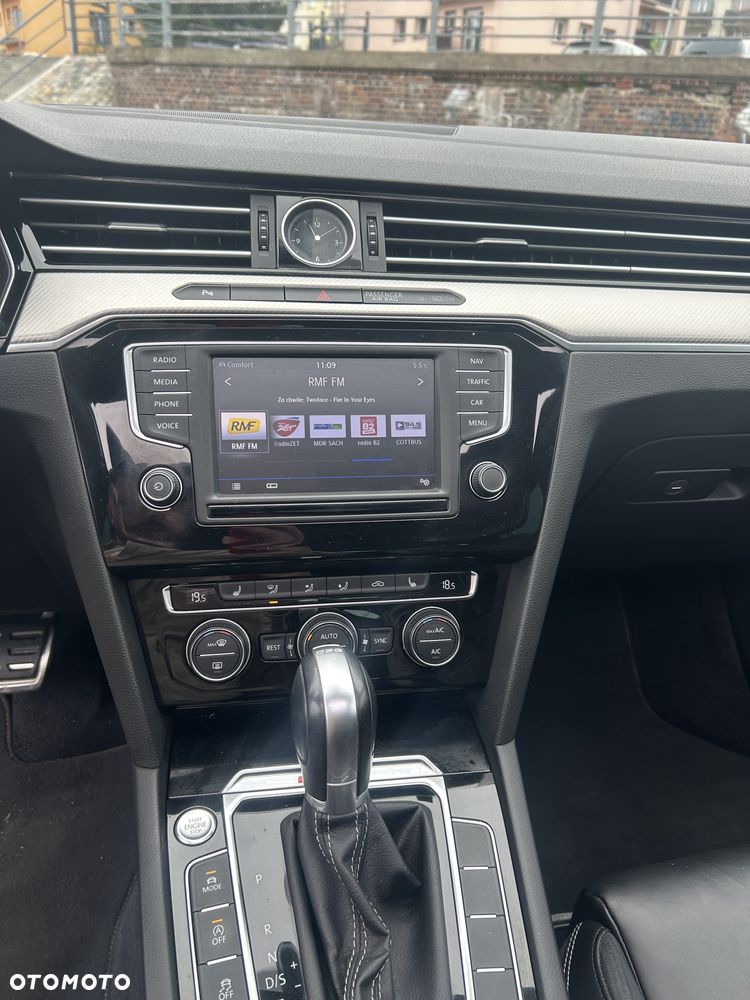 Volkswagen Passat 2.0 TDI Bi-Turbo BMT 4Mot Highline DSG - 14