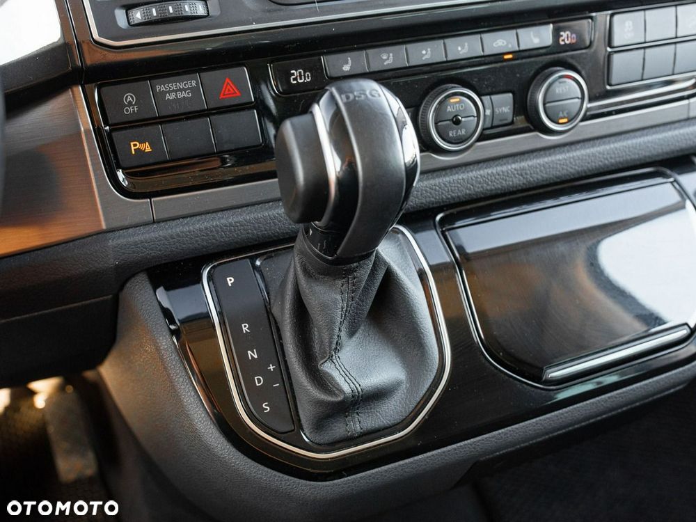 Volkswagen Multivan - 16