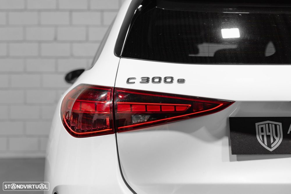 Mercedes-Benz C 300 e AMG Line - 42