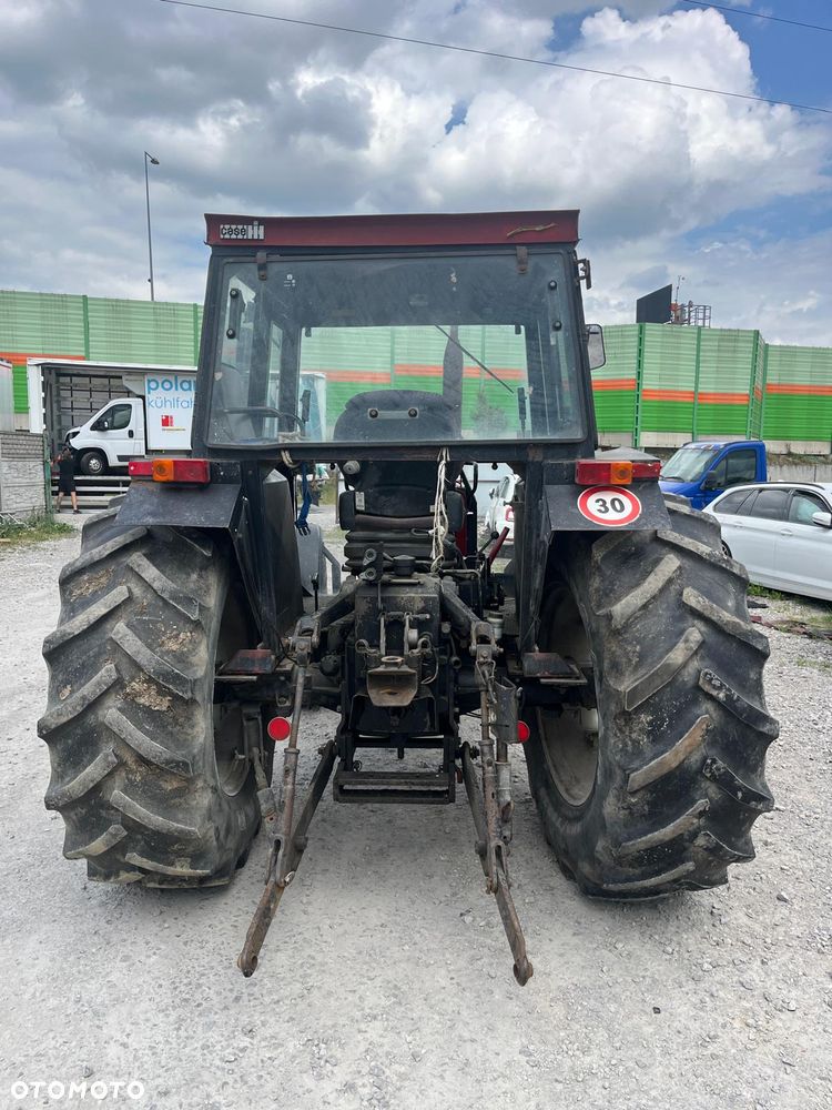 Case IH 833 - 6