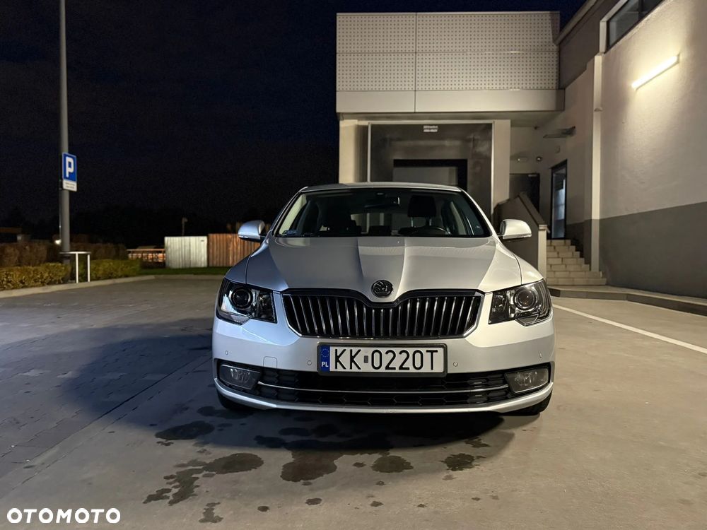 Skoda Superb 2.0 TDI Elegance Outdoor DSG - 26