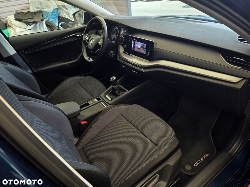 Skoda Octavia 2.0 TDI Ambition - 19