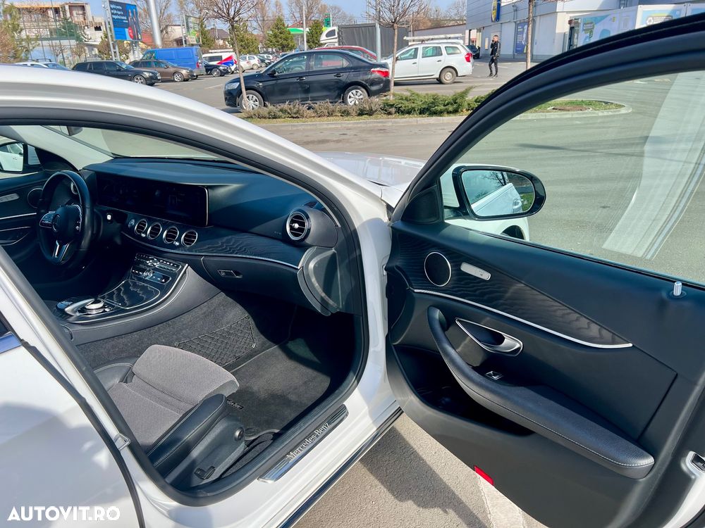 Mercedes-Benz E 220 d 4Matic 9G-TRONIC Avantgarde - 11