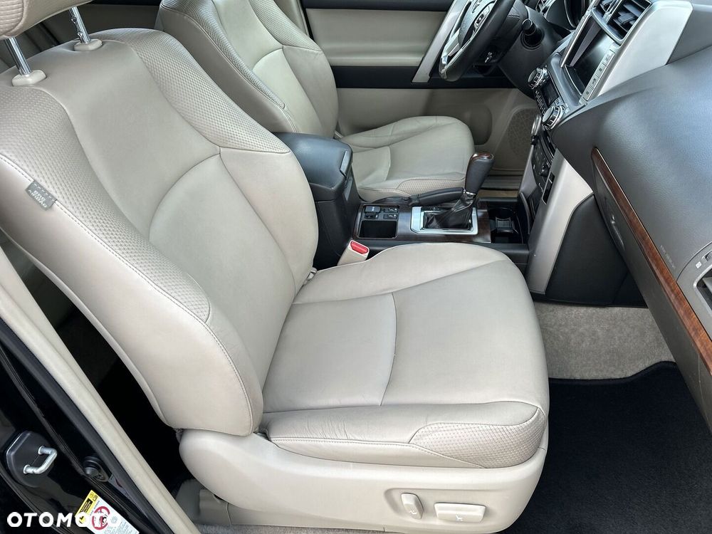 Toyota Land Cruiser 2010