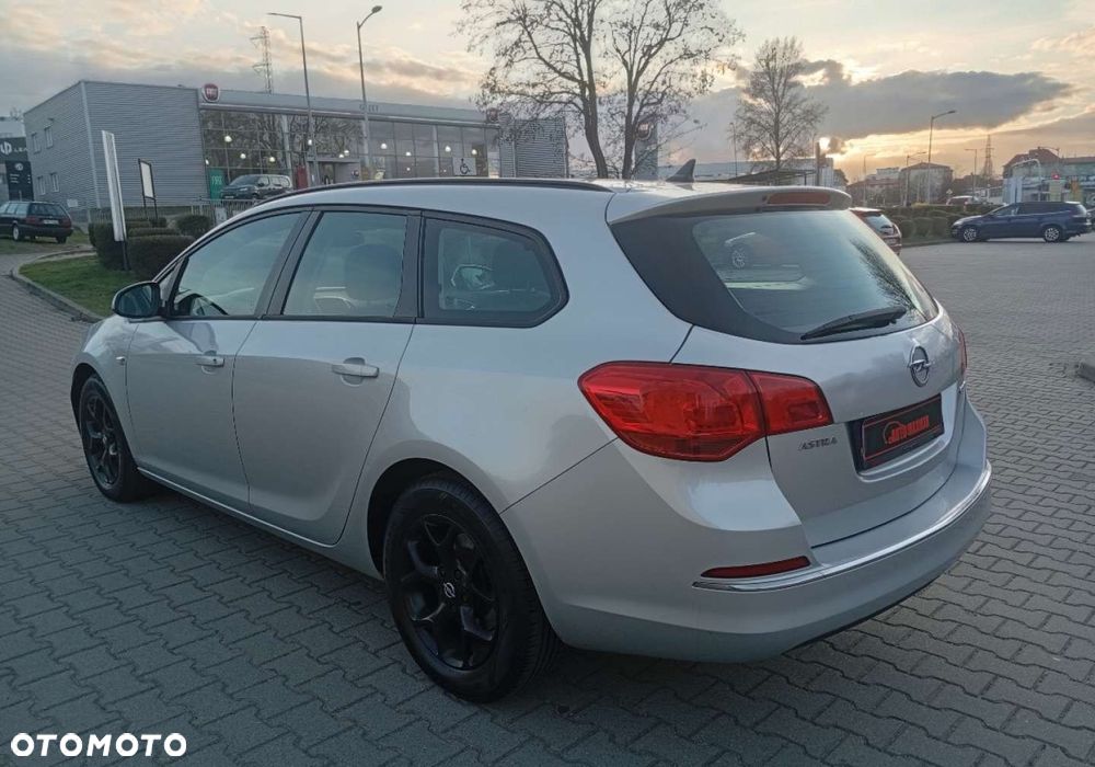 Opel Astra - 10