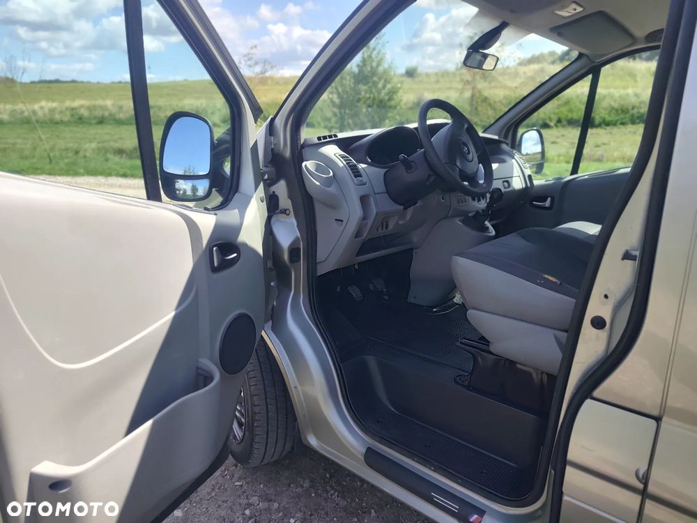 Opel Vivaro - 16