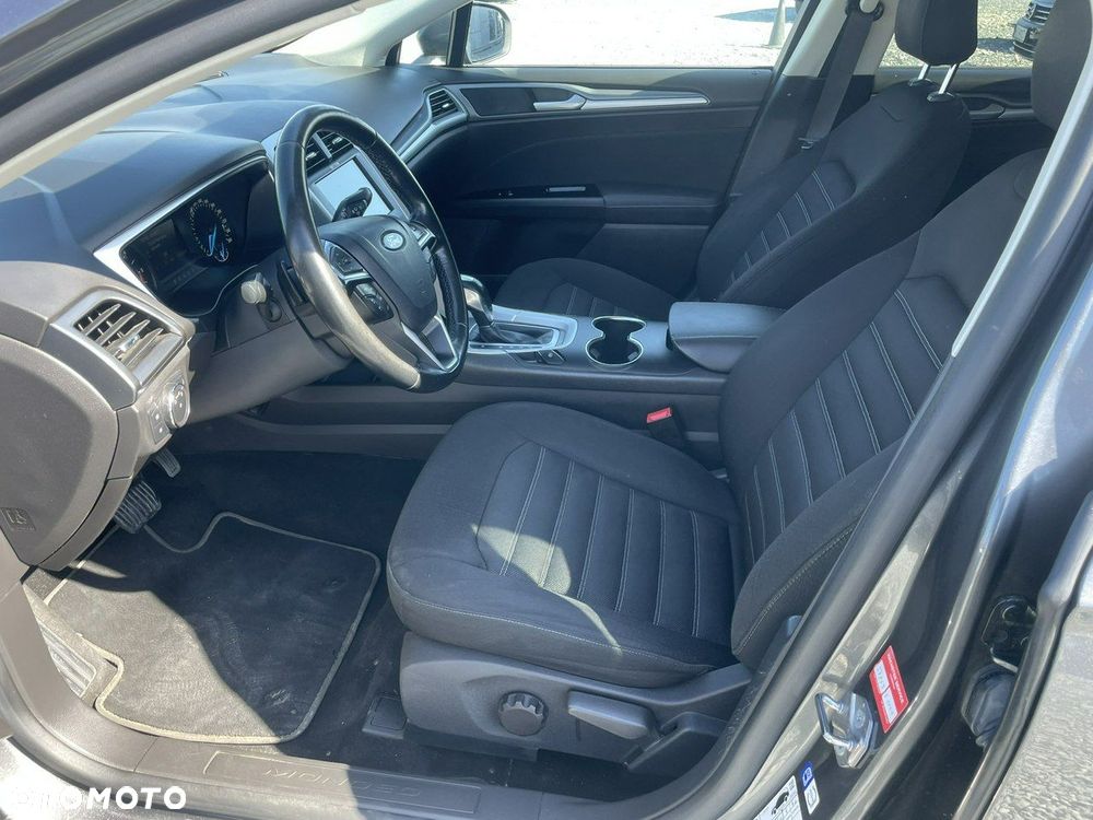 Ford Mondeo 2.0 TDCi Ambiente PowerShift - 11