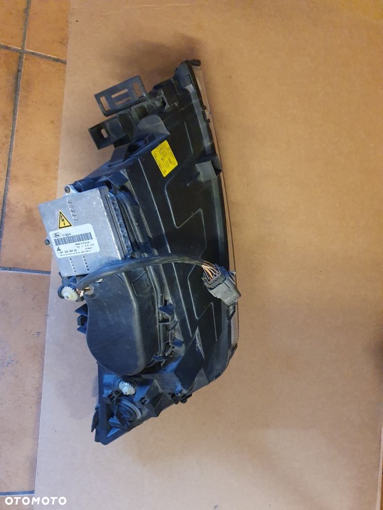 REFLEKTOR L/P FORD FIESTA MK6 VI - 11