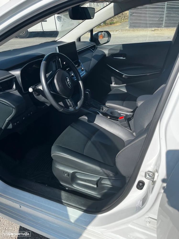 Toyota Corolla SD 1.8 Hybrid Luxury - 10