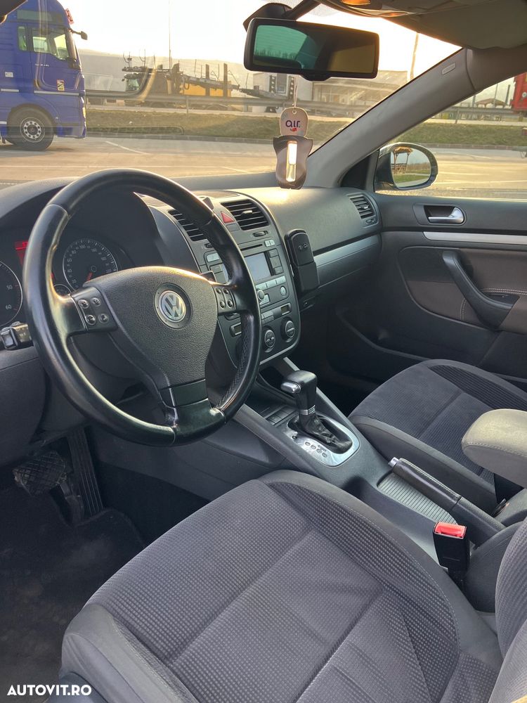 Volkswagen Jetta 1.9 TDI Comfortline DSG - 21