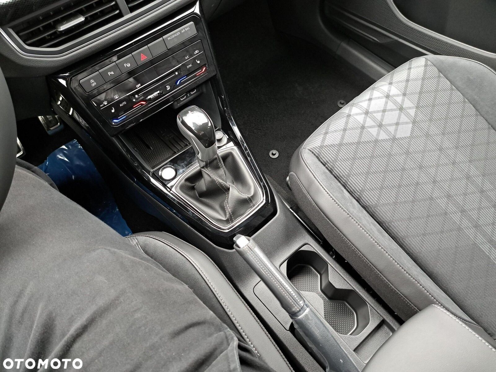 Volkswagen T-Cross 1.0 TSI R-Line Plus DSG - 15